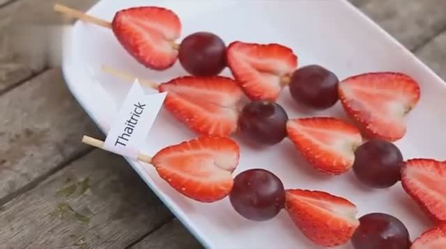 6 разных украшений из фруктов. Фрукты на шпажке смотреть онлайн