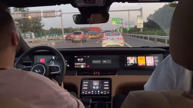 Lixiang One, LI Auto drive experience on China highway смотреть онлайн