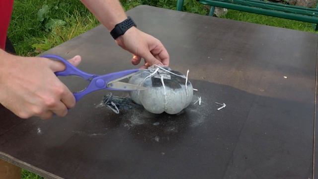 Ideas for garden and backyard: pumpkin made of cement! смотреть онлайн