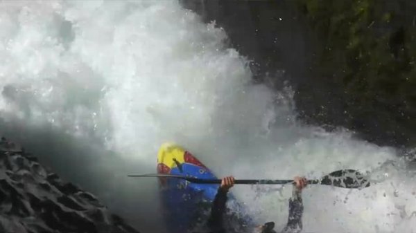 Путешествие на спортивном каяке (kayaking)