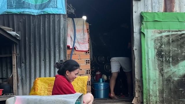 Mấy Anh Tá Hoả Khi Thấy 2 Đứa Em Gái Rửa Trái Cây Bằng...