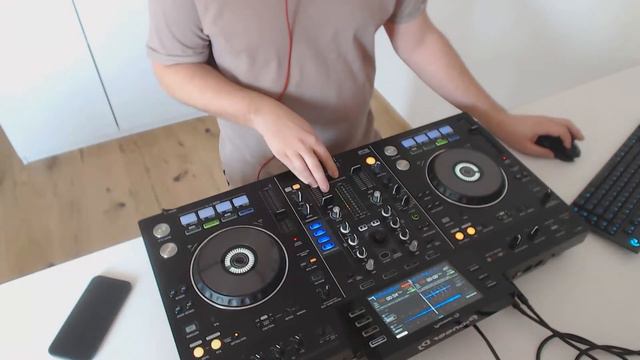 MELODIC TECHNO - by DJ Mark Zed смотреть онлайн