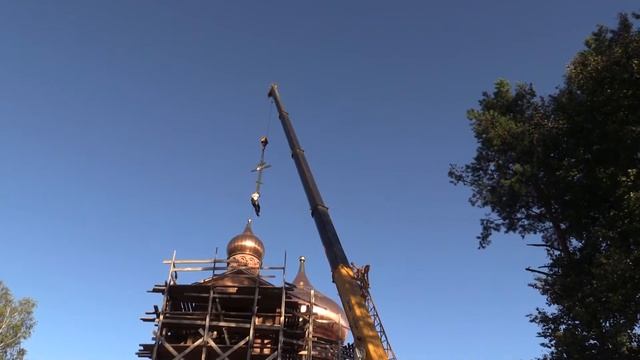 Освящение и поднятие крестов смотреть онлайн