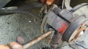 Замена передних тормозных колодок, легко и быстро - ЗА 15 МИНУТ! на Ваз 2115