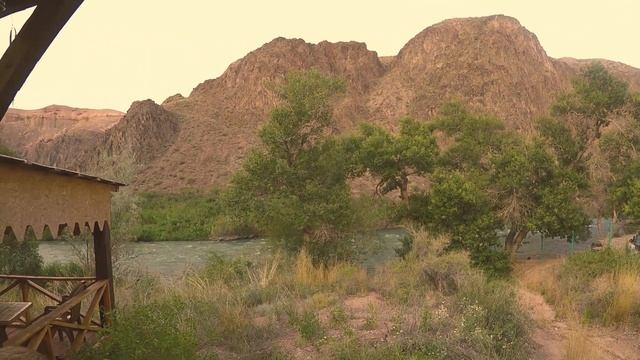 ЧАРЫНСКИЙ КАНЬОН - чудо природы в Казахстане! смотреть онлайн