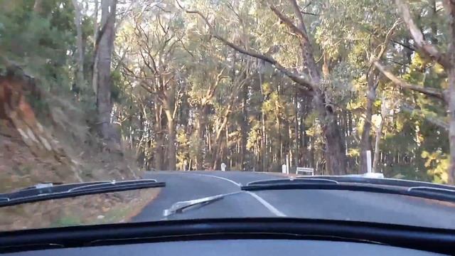 Drive through the hills in a Renault Alpine A110 смотреть онлайн