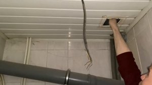 МОНТАЖ ВЕНТИЛЯТОРА В ТУАЛЕТ / ПОДКЛЮЧЕНИЕ К ЛАМПЕ ОСВЕЩЕНИЯ