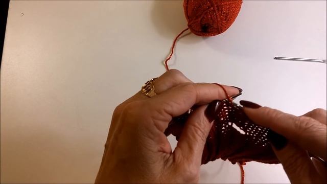 Мастер Класс : " Как сделать петлю под пуговицу при вязании планки спицами!" смотреть онлайн