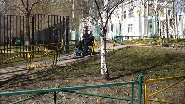 Безбарьерная среда в Москве (Братеево) часть 15. Скутеры для инвалидов. Mobility scooter. смотреть онлайн