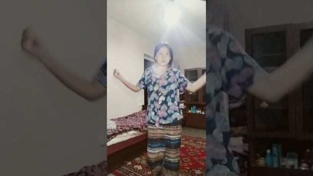 сама придумала танец как вам очените #dance #danse #актив смотреть онлайн