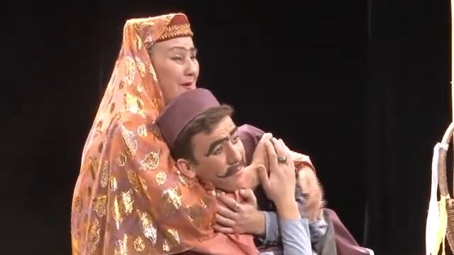 В Альметьевском драмтеатре прошел бенефис актрисы Луизы Султановой смотреть онлайн
