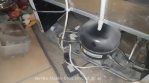 Холодильник Атлант не холодит и щелкает