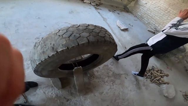 УЧУСЬ ПАРКУРУ С НУЛЯ ЗА 24 ЧАСА смотреть онлайн