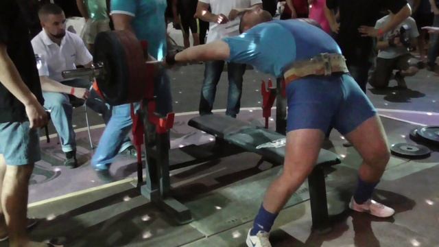 Лысенко Владимир. Жим лежа 170 кг. GYM200 2015 (UPC) смотреть онлайн