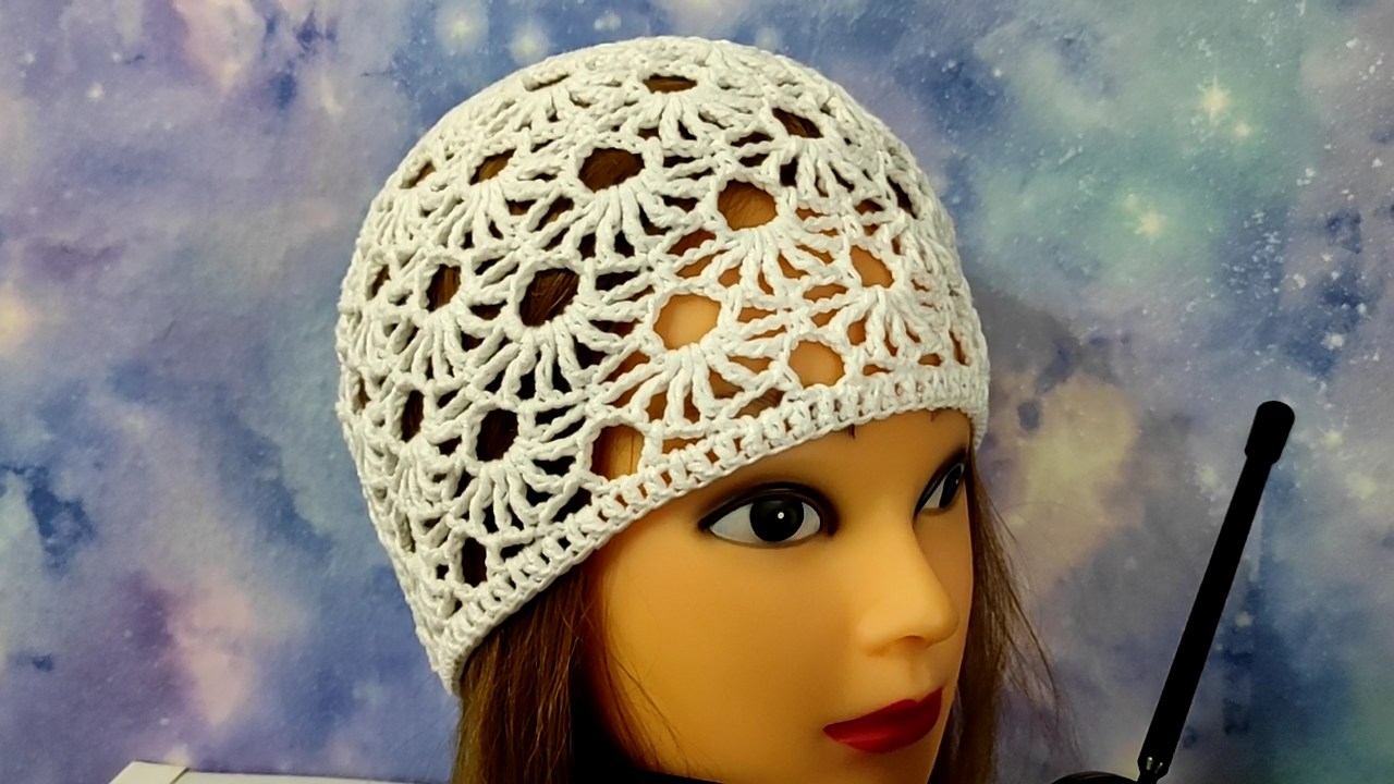 Летняя шапочка крючком очень красивым узором. Шапочка для начинающих. смотреть онлайн