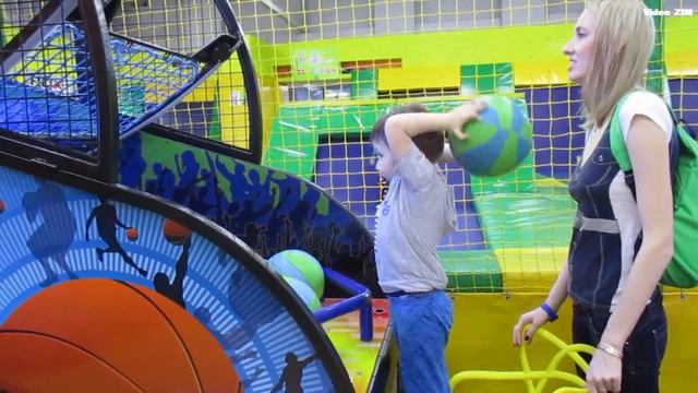 ЧЕРЕПАХА АХА Відеоролик із внуками смотреть онлайн
