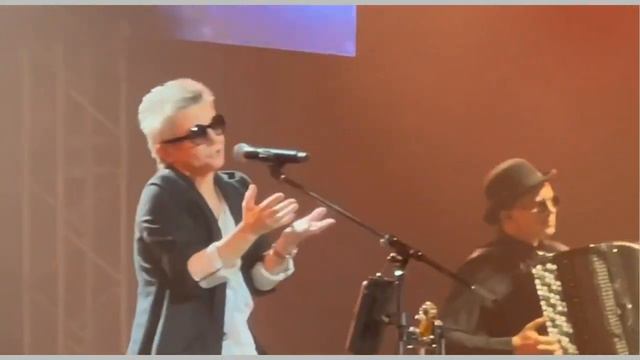 Апрельская. Сурганова & Оркестр@April. Surganova & Orchestra. 1 декабря 2023. БКЗ "Октябрьский". смотреть онлайн