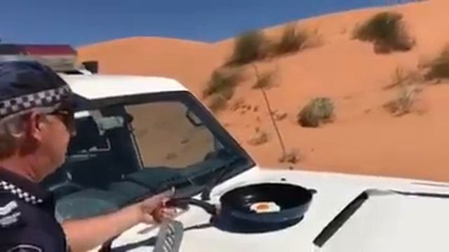 Полицейский в Австралии поджарил яйца на капоте внедорожника — Пульс — Motor смотреть онлайн