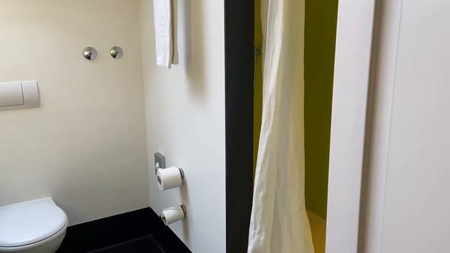 Hotel Gat Point Charlie. Где остановиться в Берлине. смотреть онлайн