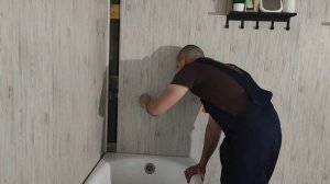 Ремонт в ванной комнате! Отделка стен в ванной пластиковыми панелями!