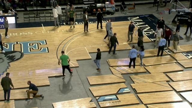 college basketball game gets delayed because the court needs to be reassembled смотреть онлайн