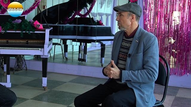 Человек, прославляющий гордость Саратова/Сергей Шалимов более 40 лет с Саратовской гармошкой в рука смотреть онлайн