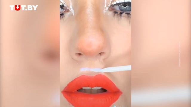 Зачем подростки намазывают губы клеем?