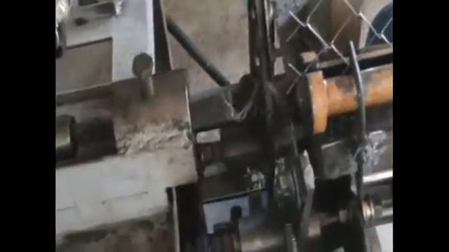 Станок автомат для плетения сетки рабицы смотреть онлайн