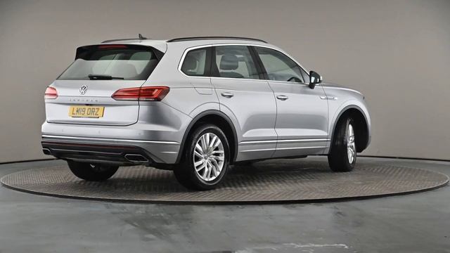 Volkswagen Touareg - V6 SEL 3.0 TDI 231PS 4MOTION 8-speed Auto Tiptronic 5 Door - Citygate Volksw.. смотреть онлайн
