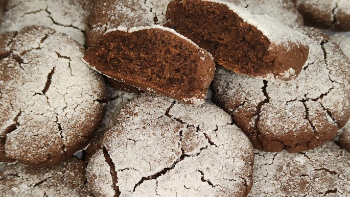 Шоколадные ПРЯНИКИ нежные внутри. Рецепт вкусной домашней выпечки с какао порошком. смотреть онлайн