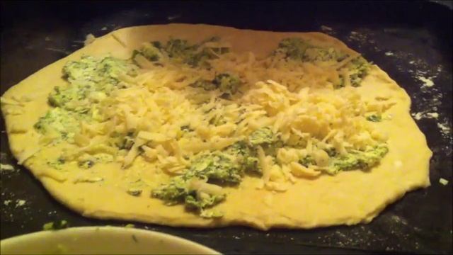сырная лепешка с маслом зеленью и сыром!cheese tortilla with small greens and cheese! смотреть онлайн