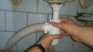 Как почистить раковину,устранить засор в ванной или умывальнике .