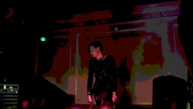 Световое шоу на вернисаже смотреть онлайн