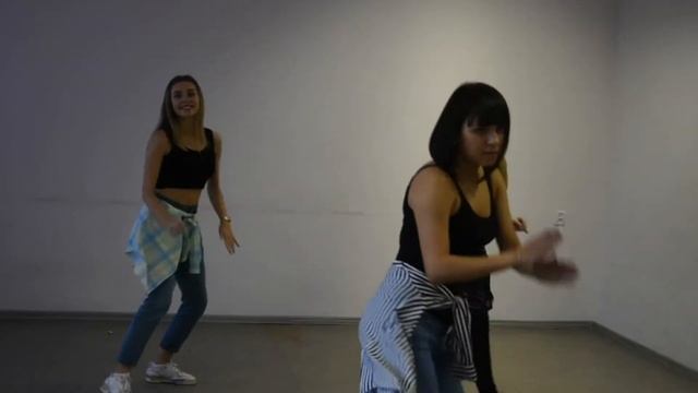 Видеоурок №4 по "ZUMBA - fitness" Приятного просмотра! смотреть онлайн