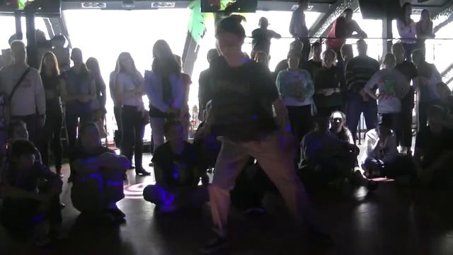 TOP D Voronezh 2013. Popping (1/4). D-first vs Вика Григорьева смотреть онлайн