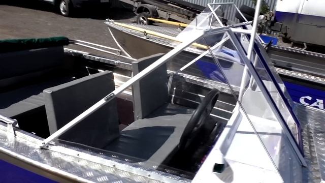 Видеообзор лодки Салют-430 смотреть онлайн