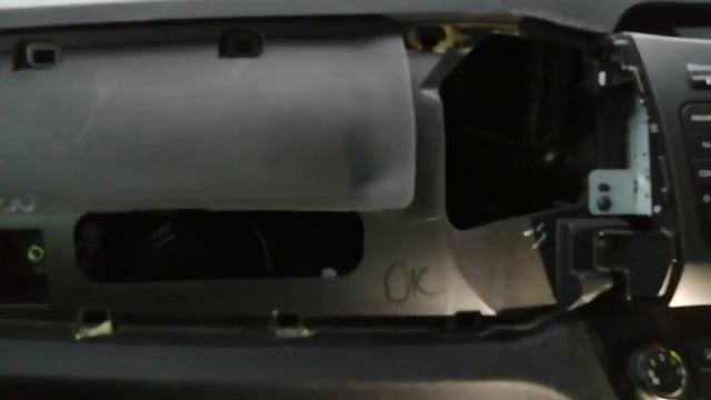 Kia Sorento 2010 - 2015 how to remove factory radio,simple guide. смотреть онлайн