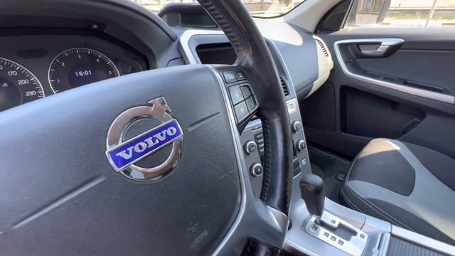 VOLVO XC60 2.4 D 163 CV AWD Geartronic Momentum смотреть онлайн