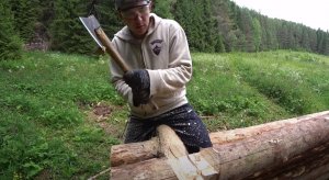 ИЗБА В ЛЕСУ - часть 5 | Охапка дров и сруб готов