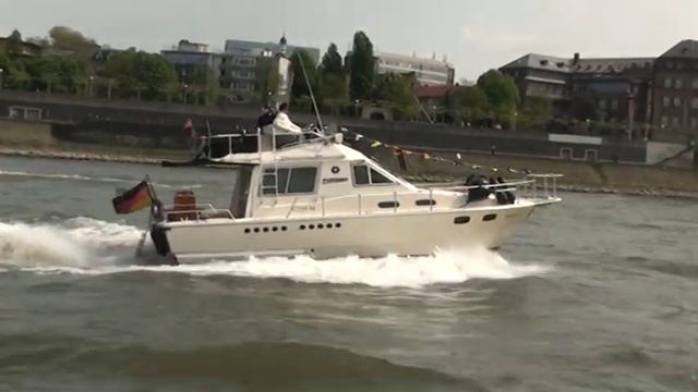 Rafaelli in Gleitfahrt смотреть онлайн