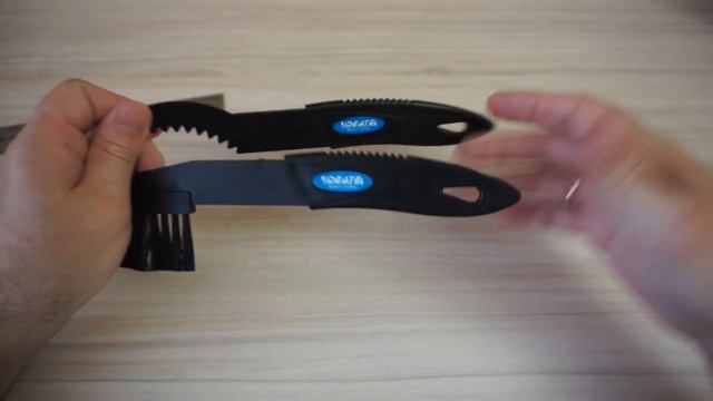 Инструмент для очистки цепи и звезд велосипеда. смотреть онлайн