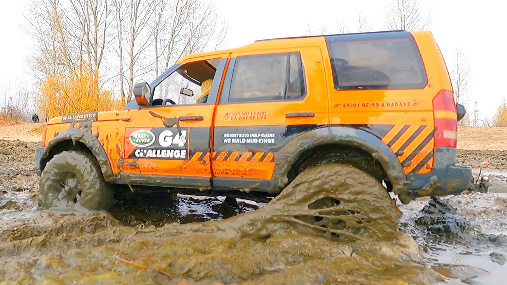 Land Rover Discovery 4х4 на бездорожье и болоте смотреть онлайн