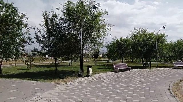 Прогулка в Парке Ынтымак-2 / город Бишкек / Кыргызстан смотреть онлайн