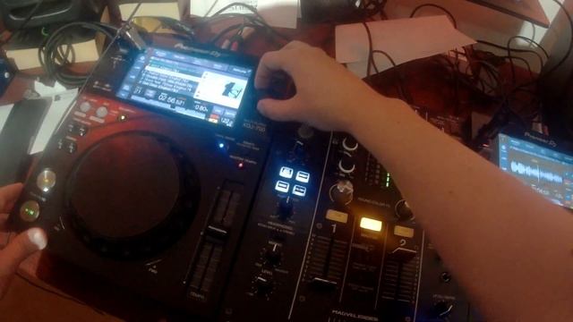 GoPro - Disco House Mix -Pioneer XDJ 700 & DJM 450 - Dave C смотреть онлайн