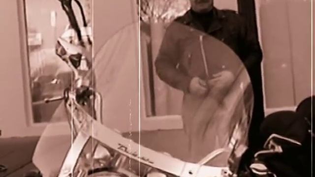 Пытаюсь говорить с байкерами (Открытое Небо) смотреть онлайн