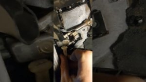 Форд гелакси  замена главного цилиндра сцепления. 2008 год