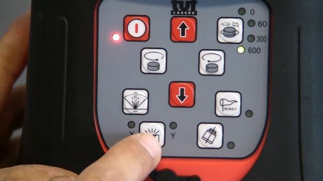SCOPRI IL LIVELLO LASER ROTATIVO MULTIFUNZIONE TUF PT 500 HRV смотреть онлайн