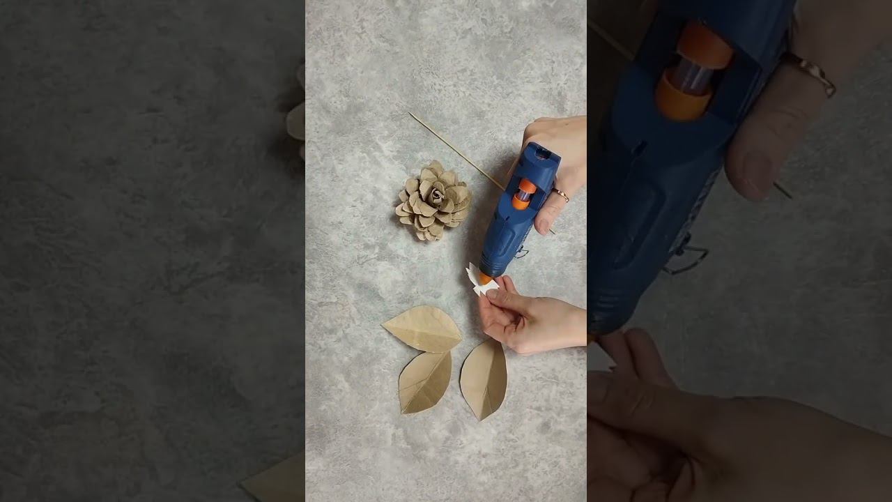 DIY How to make flowers from an egg tray #diy #flowers смотреть онлайн