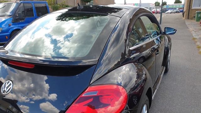 Volkswagen Beetle 1 4 TSI Design 3dr смотреть онлайн