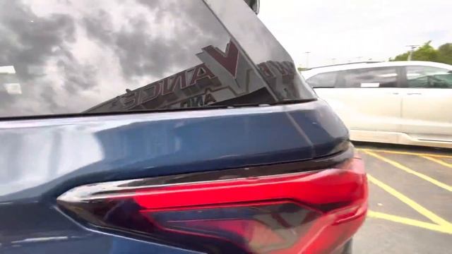 2022 Chevrolet Traverse with BraunAbility XI Conversion смотреть онлайн